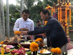 20231209120220.jpg -  พิธีขึ้นศาลพระภูมิเจ้าที่ใหม่ ที่โรงเรียนสันทรายหลวง แผนกอนุบาล | https://ssl.ac.th