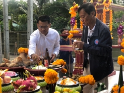 20231209120223.jpg -  พิธีขึ้นศาลพระภูมิเจ้าที่ใหม่ ที่โรงเรียนสันทรายหลวง แผนกอนุบาล | https://ssl.ac.th