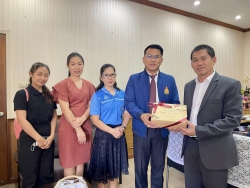 20240108032343.jpg - สวัสดีปีใหม่ 2567 ท่านผอ.เขตฯและท่านรองฯ | https://ssl.ac.th