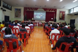 20240128041257.jpg - นักเรียนชั้นม.3 รับชม zoom การแนะแนวศึกษาต่อ จาก สพป.เชียงใหม่ 2 | https://ssl.ac.th