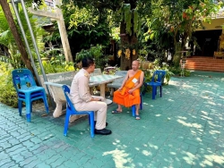 20240303015318.jpg - ผอ.ประพันธ์ ทองหนัก มอบหนังสือขอบคุณหน่วยงานต่างๆ ที่สนับสนุนการประเมินโรงเรียนพระราชทาน | https://ssl.ac.th