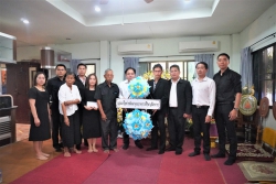 20240315071256.jpg - ผู้บริหารและตัวแทนคณะครูร่วมวางหรีดเคารพศพแสดงความเสียใจต่อการจากไปของคุณครูยุพา มหาวรรณ | https://ssl.ac.th
