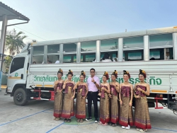 20240327031501.jpg - ทีมบริหาร ตัวแทนครู นักเรียน ร่วมแสดงงานของดีอำเภอสันทราย | https://ssl.ac.th