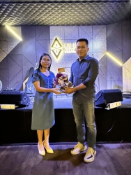 20240330091048.jpg - ทีมงานสันทรายหลวงร่วมรับประทานอาหารค่ำและรื่นเริงสนุกสนานร่วมกัน  | https://ssl.ac.th