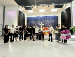 20240408032225.jpg - คณะผู้บริหารตัวแทนครู นักเรียน ร่วมวางหรีด เคารพศพ ด.ญ.วารีทิพย์ วัชราเดชากรม นักเรียนชั้นมัธยมศึกษาปีที่ 2 | https://ssl.ac.th