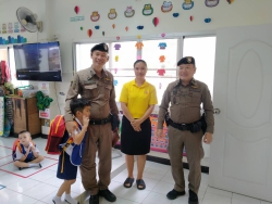 20240630050607.jpg - ขอขอบพระคุณ คุณตำรวจ สภ.สันทราย ที่แวะมาดูแลความปลอดภัยให้กับเด็กๆ | https://ssl.ac.th
